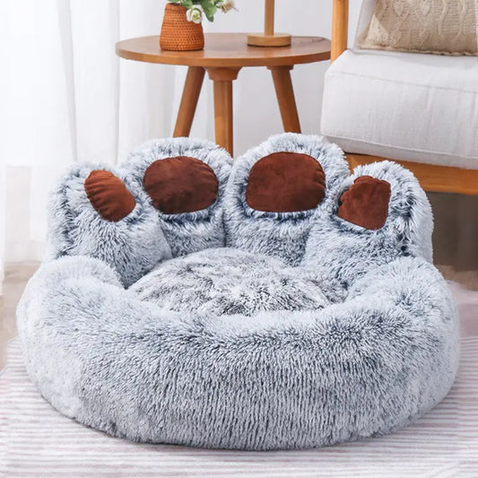 Plush Paw-Shaped Pet Bed by Warmen Zwinger